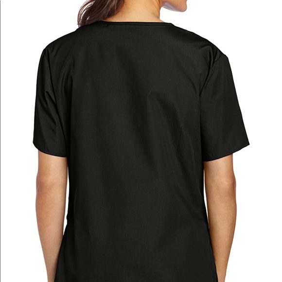 WonderWink Women’s 5Pocket V-Neck Black Scrub Top - Picture 3 of 8